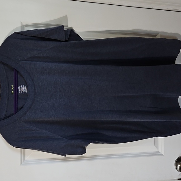 3 Tek Gear Workout Tops - Picture 3 of 5